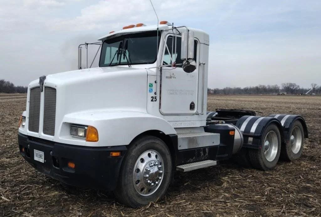 Main image Kenworth T600