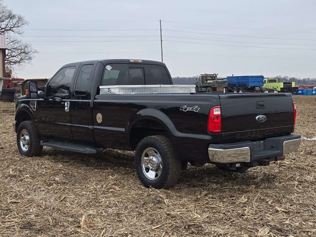 Image of Ford F-250 equipment image 4