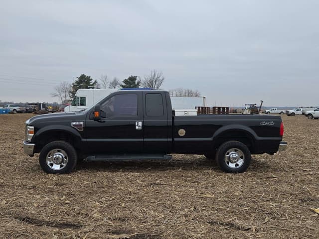 Image of Ford F-250 equipment image 3