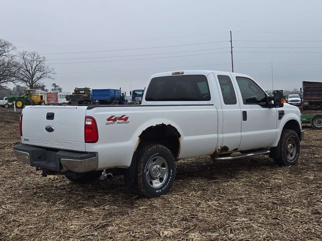 Image of Ford F-250 equipment image 4