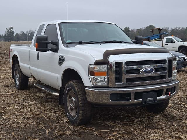 Image of Ford F-250 equipment image 2