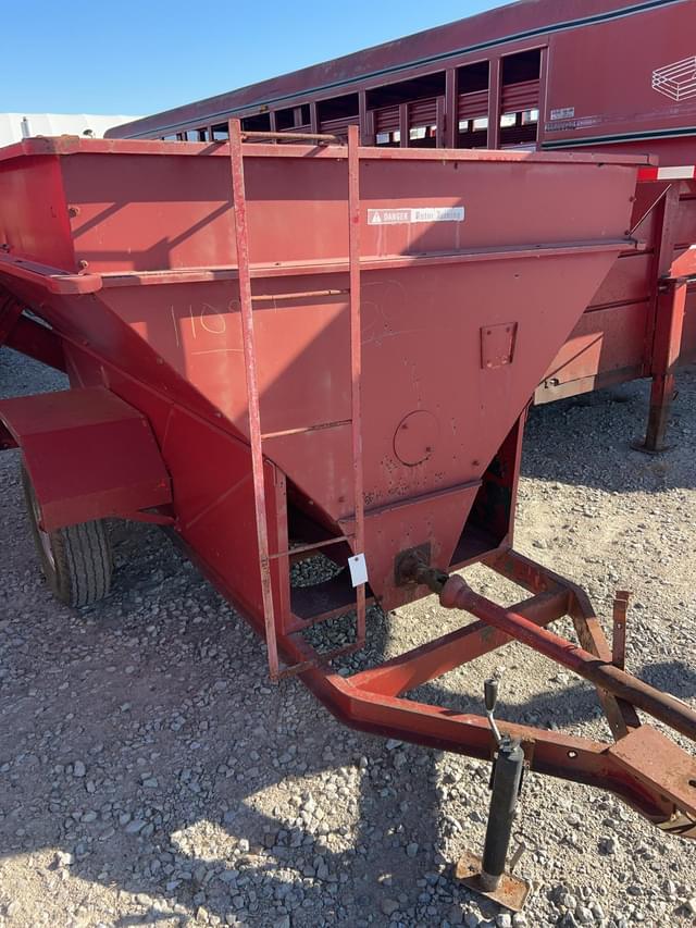 Image of Grain-O-Vator Auger Wagon equipment image 2