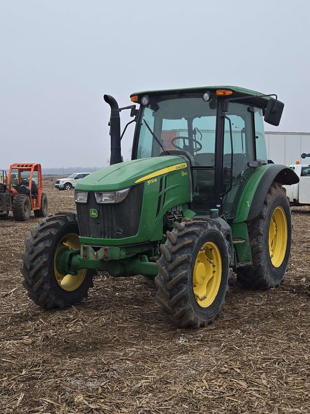 Image of John Deere 5100M equipment image 2