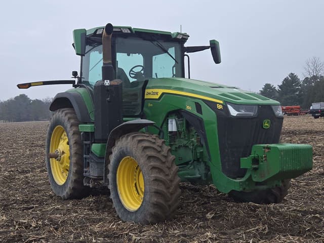 Image of John Deere 8R 250 equipment image 1