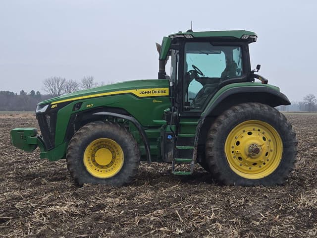Image of John Deere 8R 250 equipment image 3