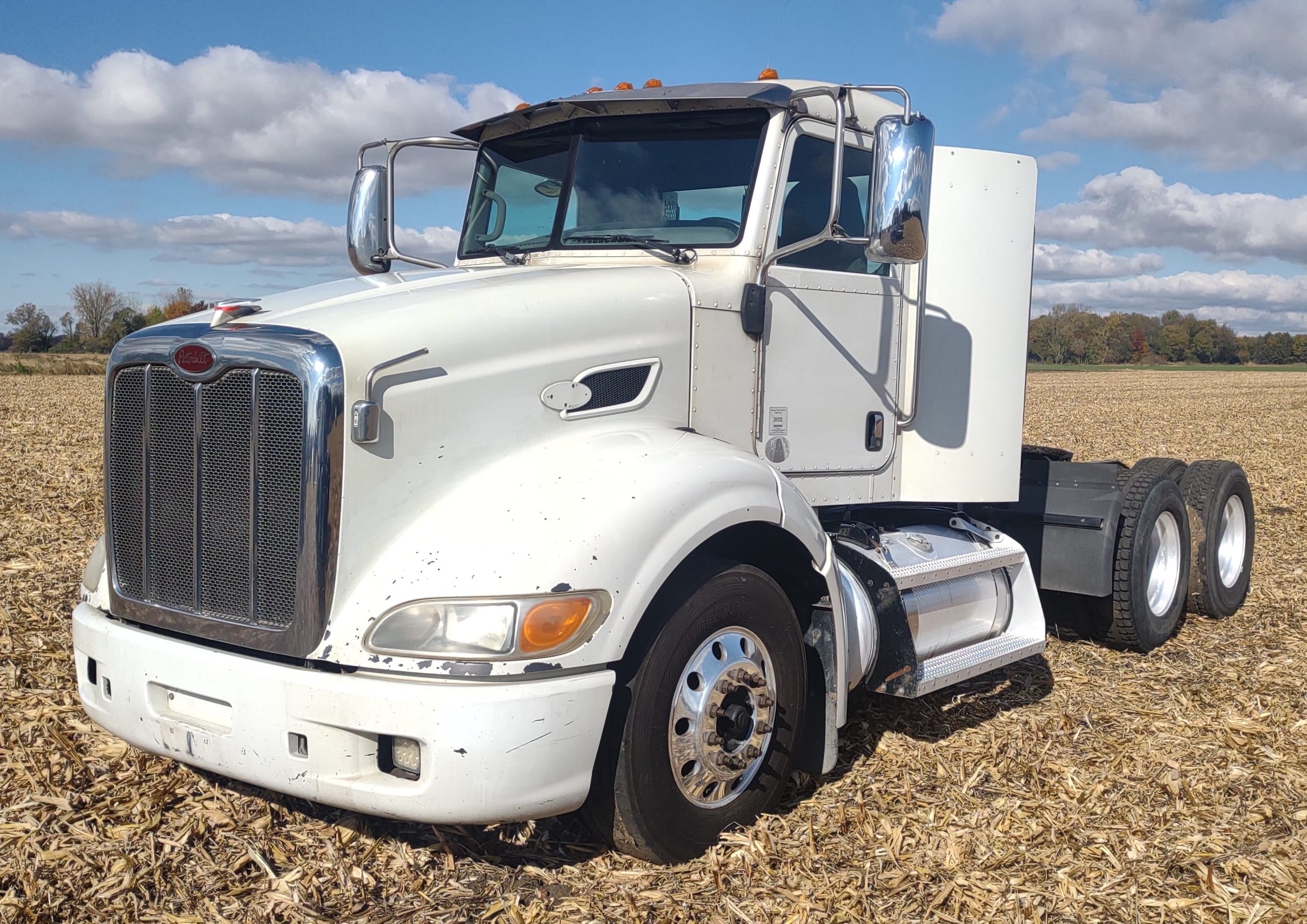 2014 Peterbilt 384 Equipment Image0