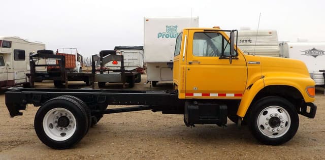 Image of Ford F-SERIES equipment image 2