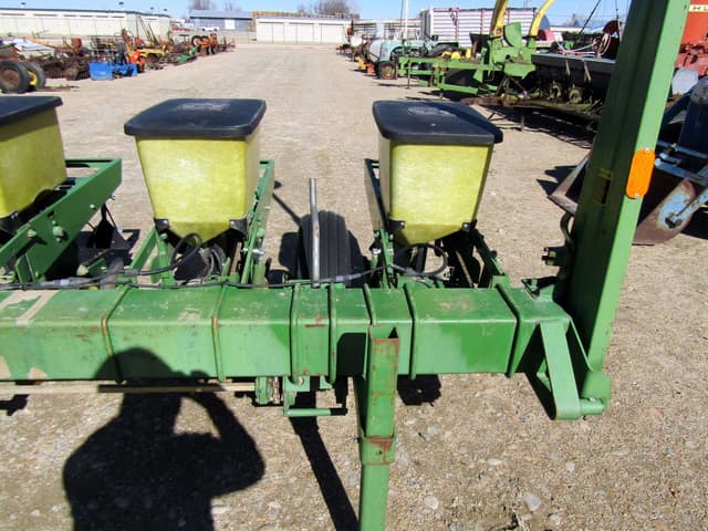 Image of John Deere 7100 equipment image 4