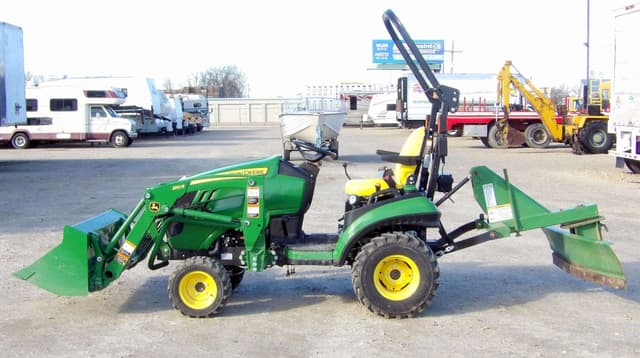 Image of John Deere 1025R equipment image 1