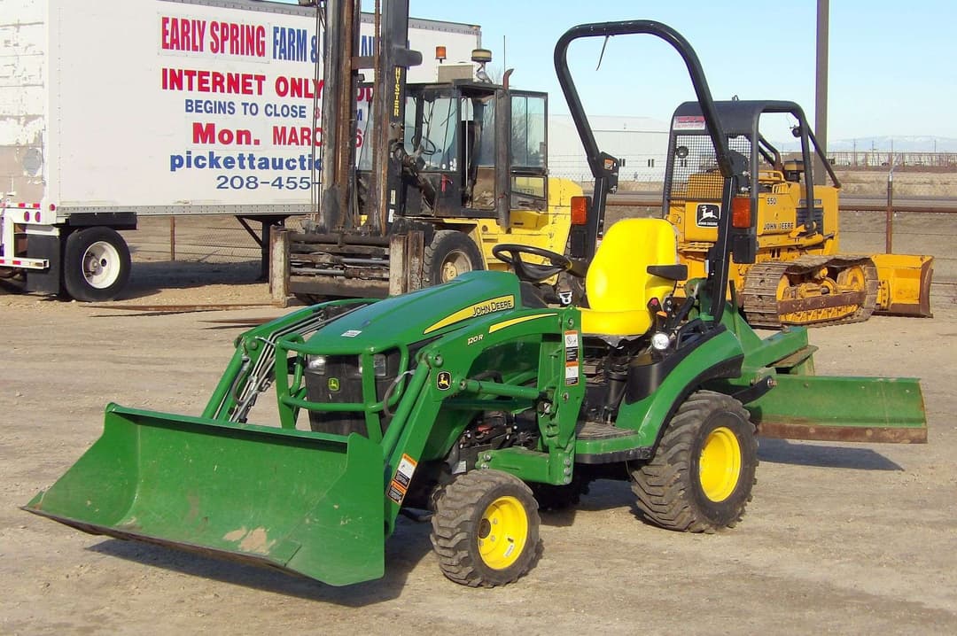 Image of John Deere 1025R Primary image