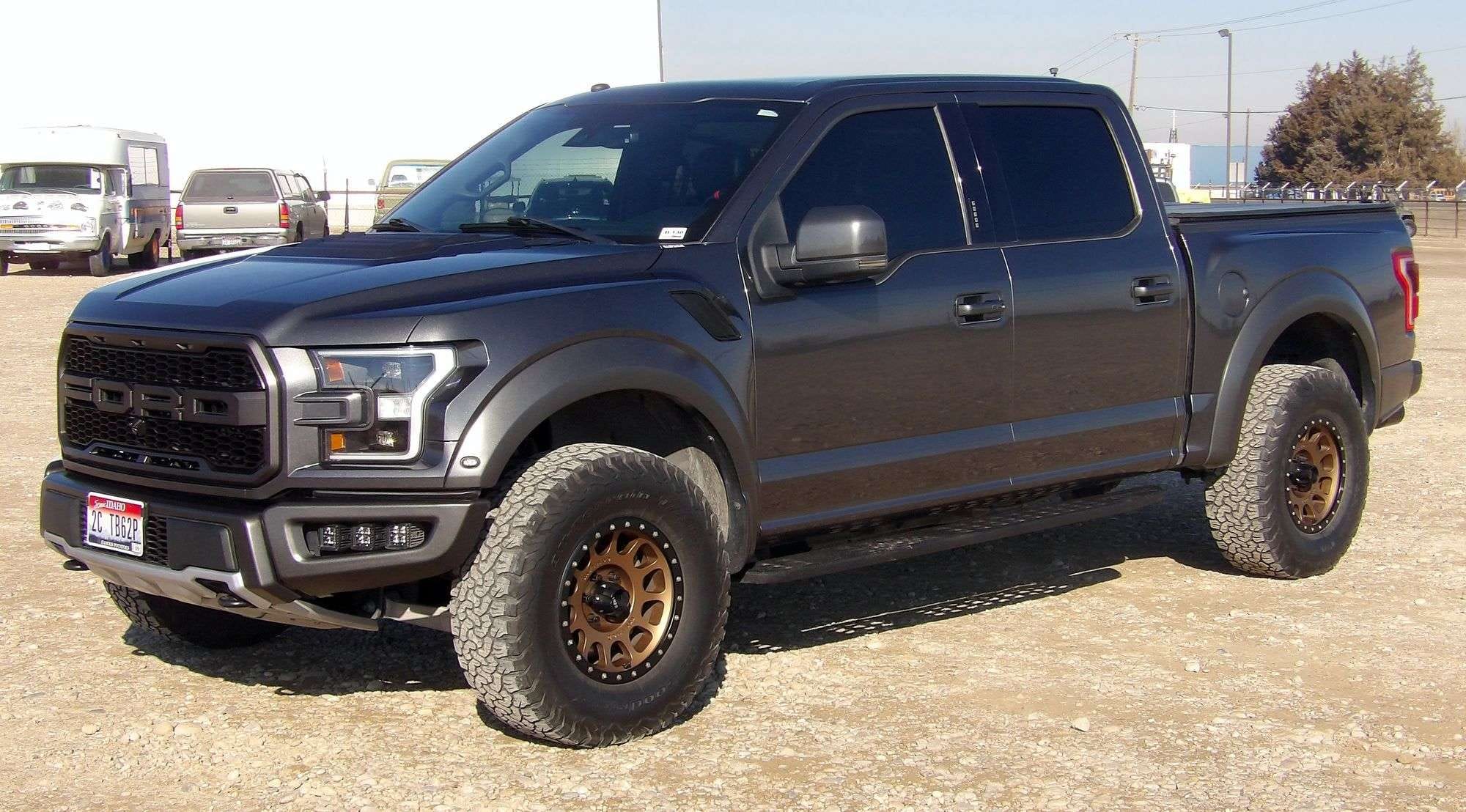 2018 Ford F-150 Equipment Image0