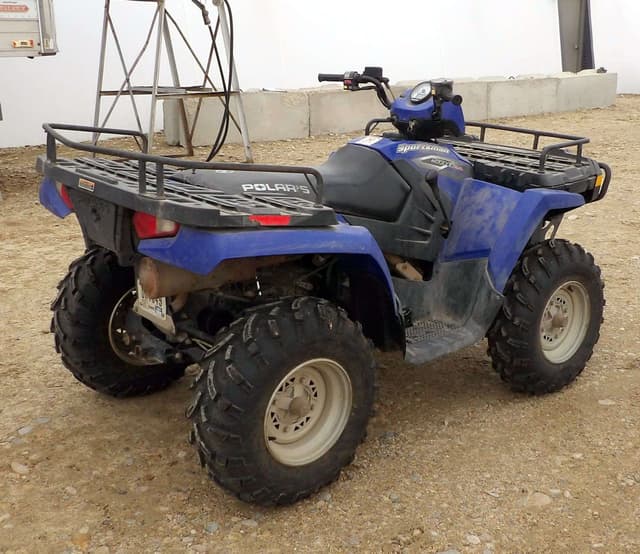 Image of Polaris Sportsman 500 equipment image 2