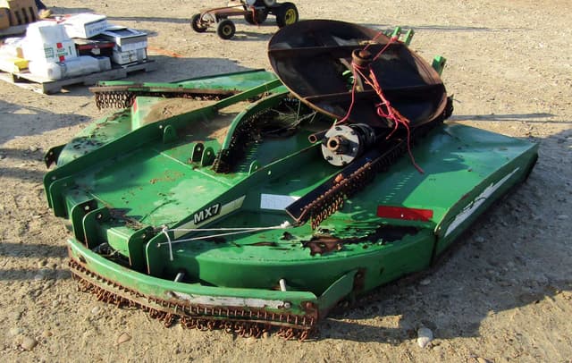 Image of John Deere MX7 equipment image 1