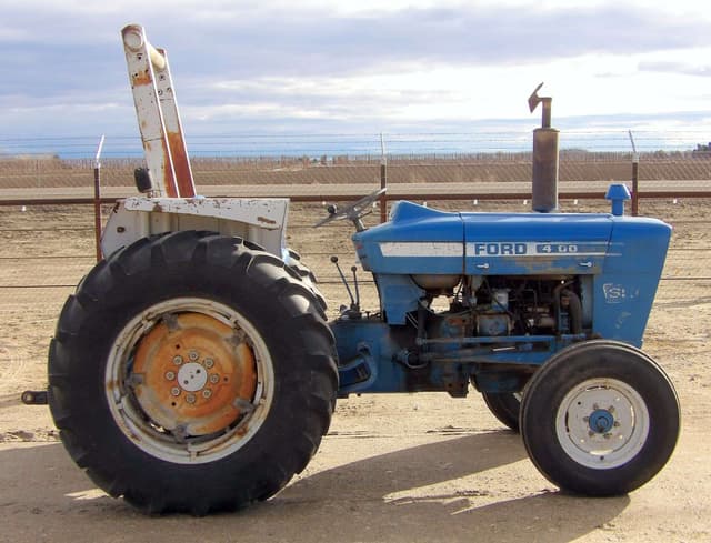 Image of Ford 4100 equipment image 2