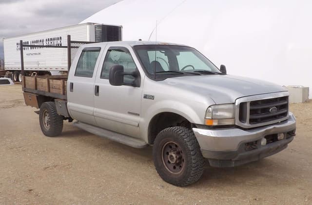 Image of Ford F-350 equipment image 2