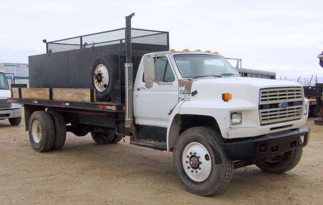 Image of Ford F-800 equipment image 1