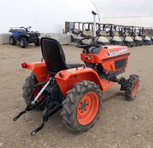 Image of Kubota B1750 equipment image 3
