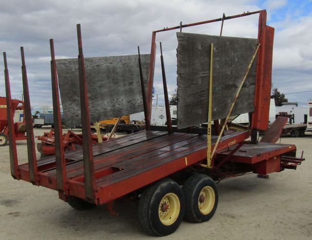 Image of New Holland 1032 equipment image 3