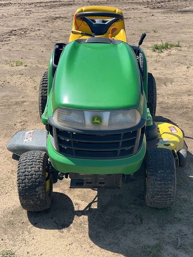Image of John Deere 115 equipment image 1