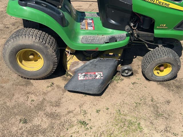 Image of John Deere 115 equipment image 3