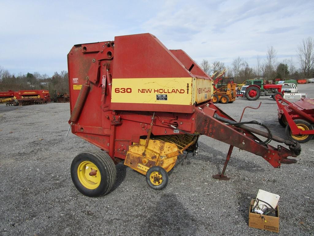 Main image New Holland 630