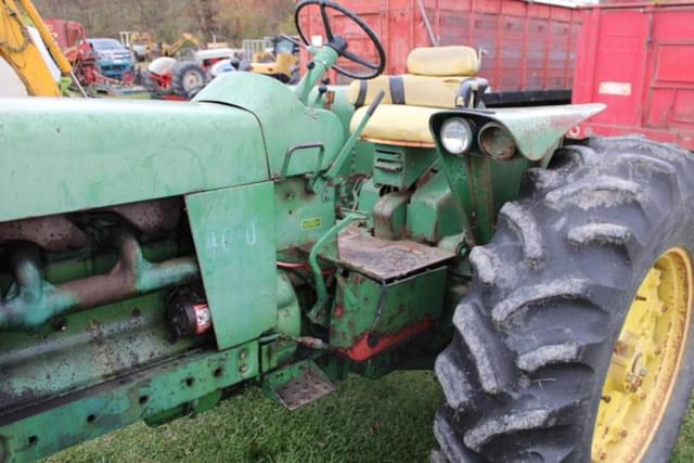 Image of John Deere 4010 equipment image 4