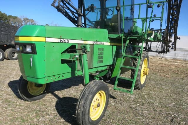 Image of John Deere 6700 equipment image 2