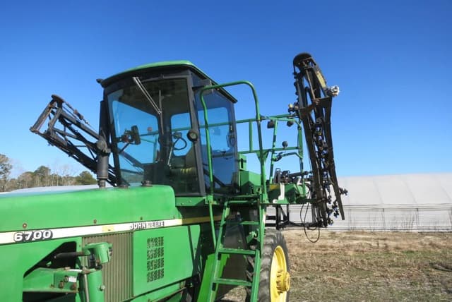 Image of John Deere 6700 equipment image 3