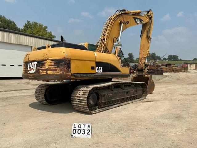 Image of Caterpillar 330CL equipment image 1