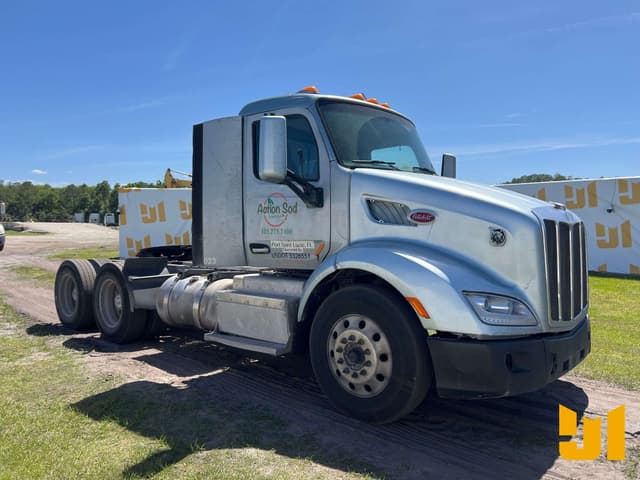 Image of Peterbilt 579 equipment image 2