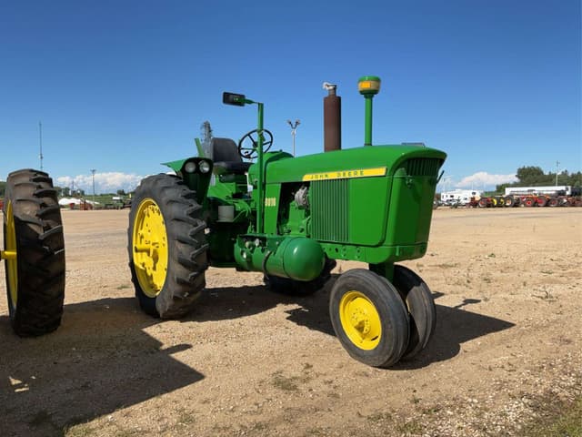 Image of John Deere 3010 equipment image 3