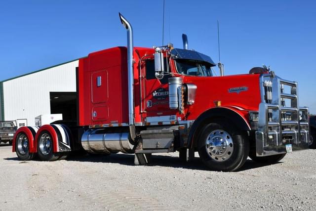 Image of Kenworth W900 equipment image 3