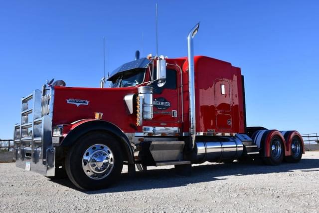 Image of Kenworth W900 equipment image 1