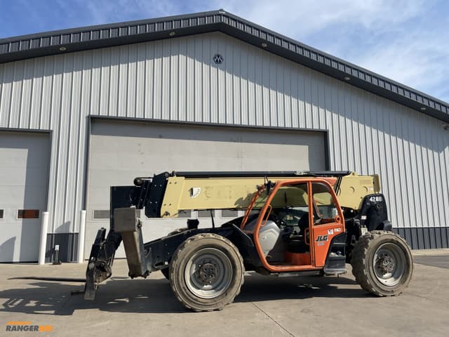 Image of JLG 1055 equipment image 1