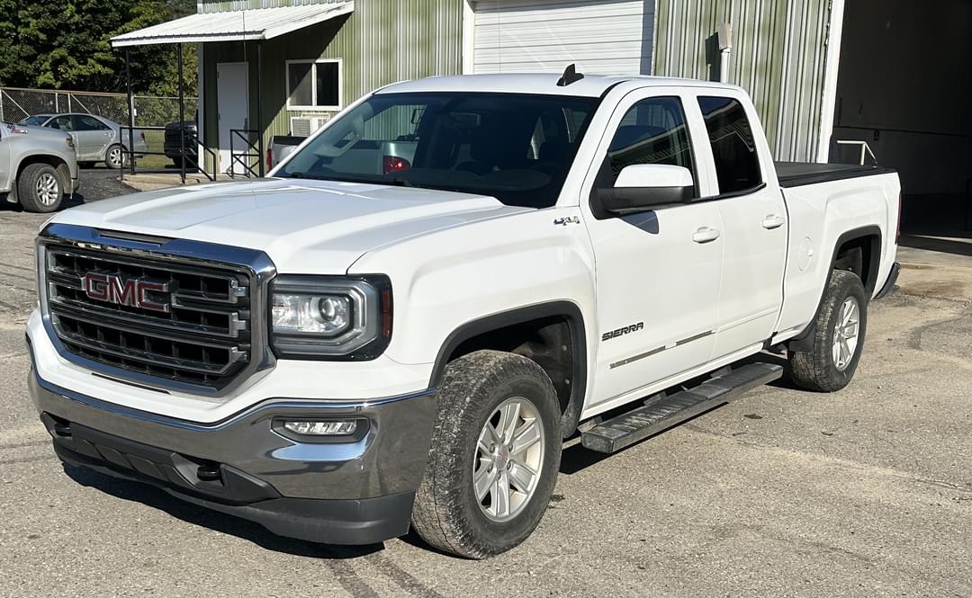 Image of GMC Sierra Primary image