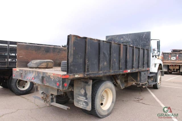 Image of International 7400 equipment image 2