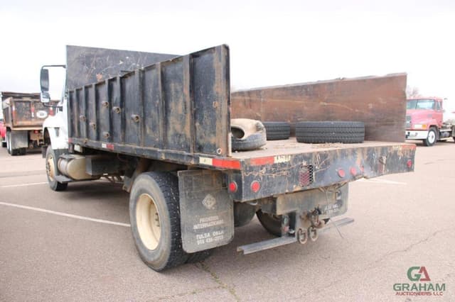 Image of International 7400 equipment image 3