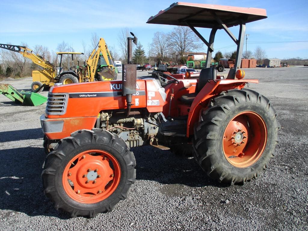Main image Kubota M4700