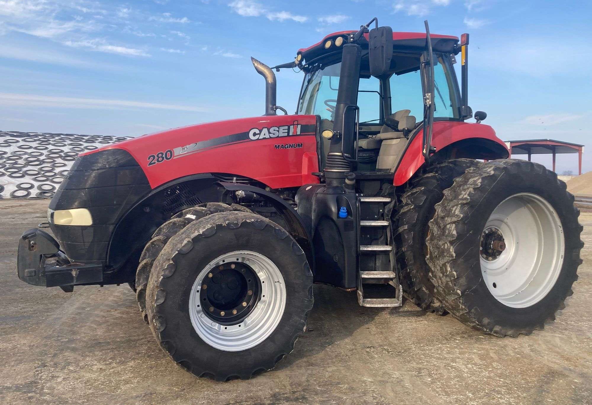 2016 Case IH Magnum 280 Equipment Image0