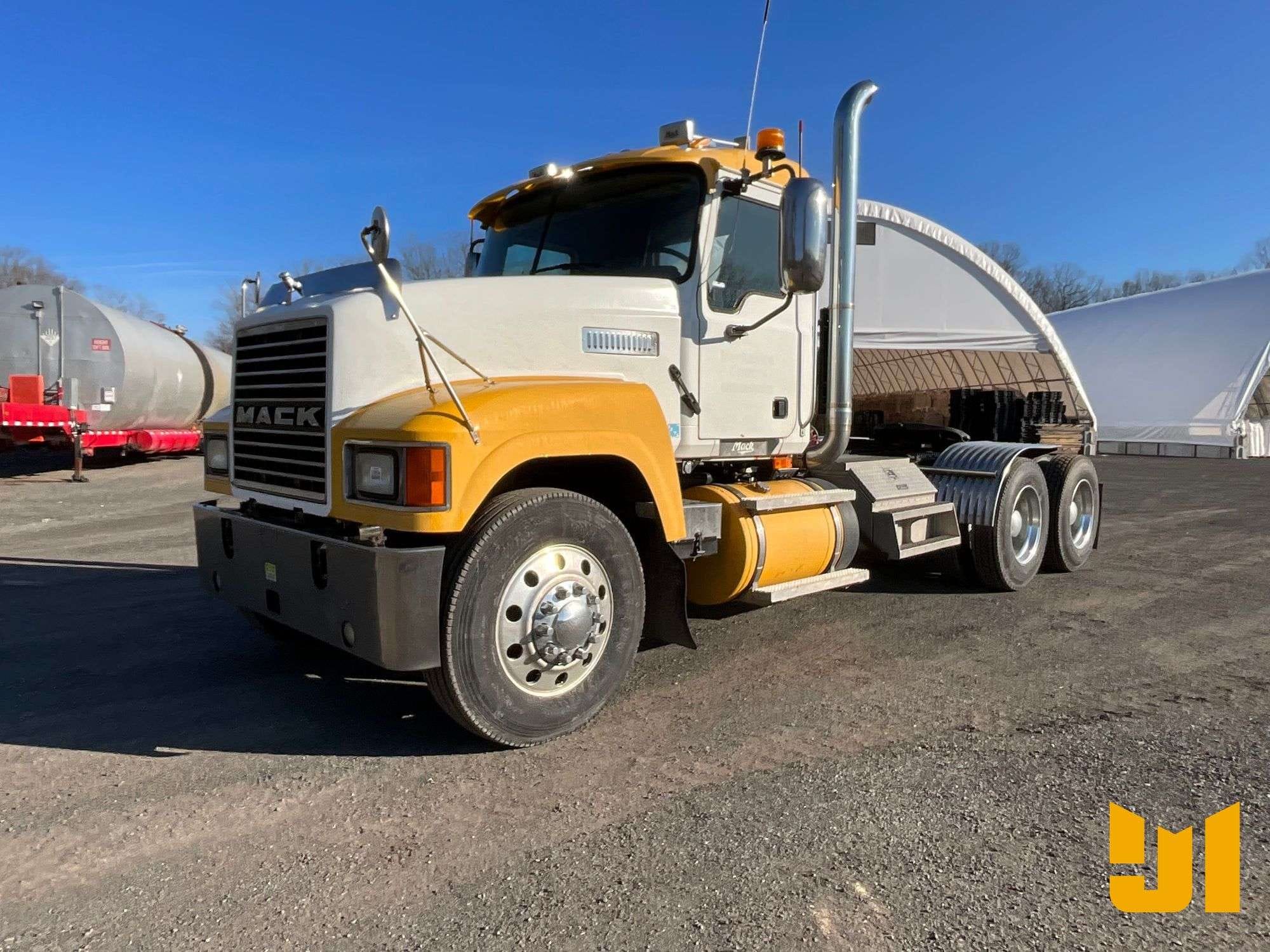 2007 Mack CHN613 Equipment Image0