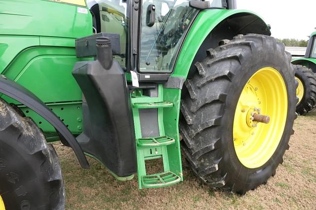 Image of John Deere 6150M equipment image 4