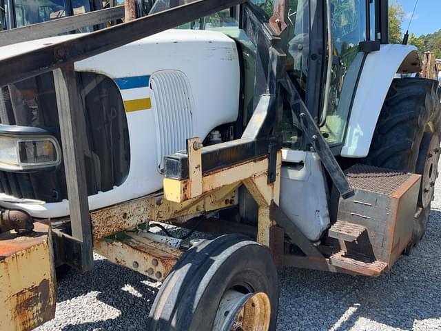 Image of John Deere 6220 equipment image 1