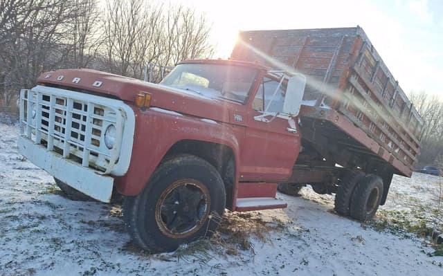 Image of Ford F-600 equipment image 2