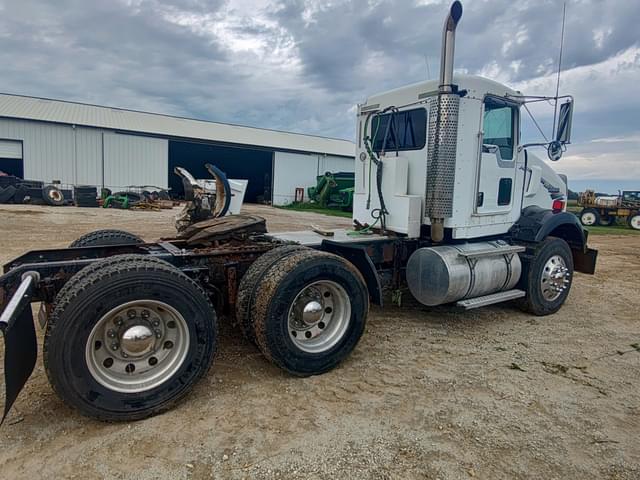 Image of Kenworth T800 equipment image 1