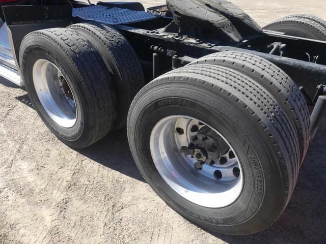 Image of Kenworth T660 equipment image 4