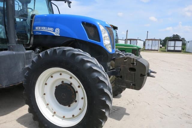 Image of New Holland T7.235 equipment image 2