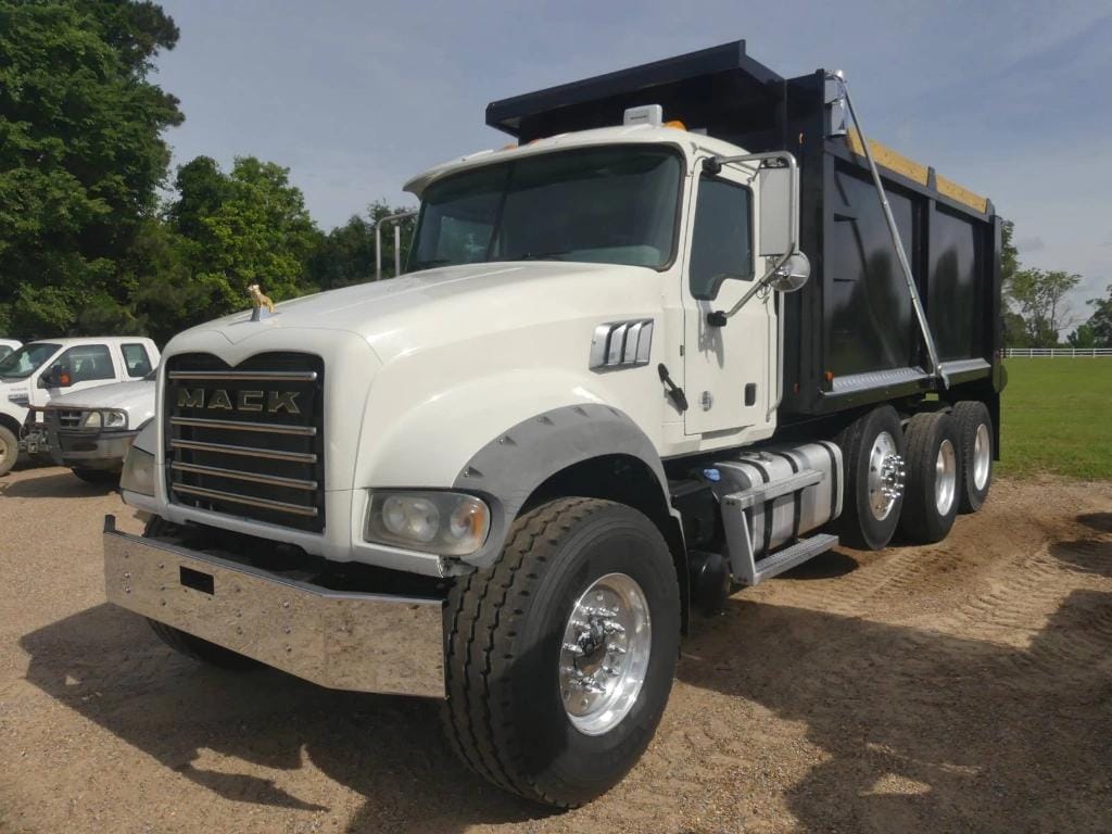 2020 Mack GR64FT Equipment Image0