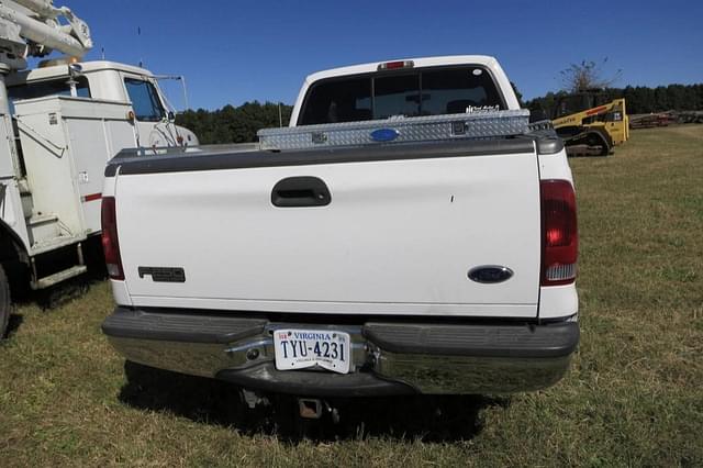 Image of Ford F-250 equipment image 4