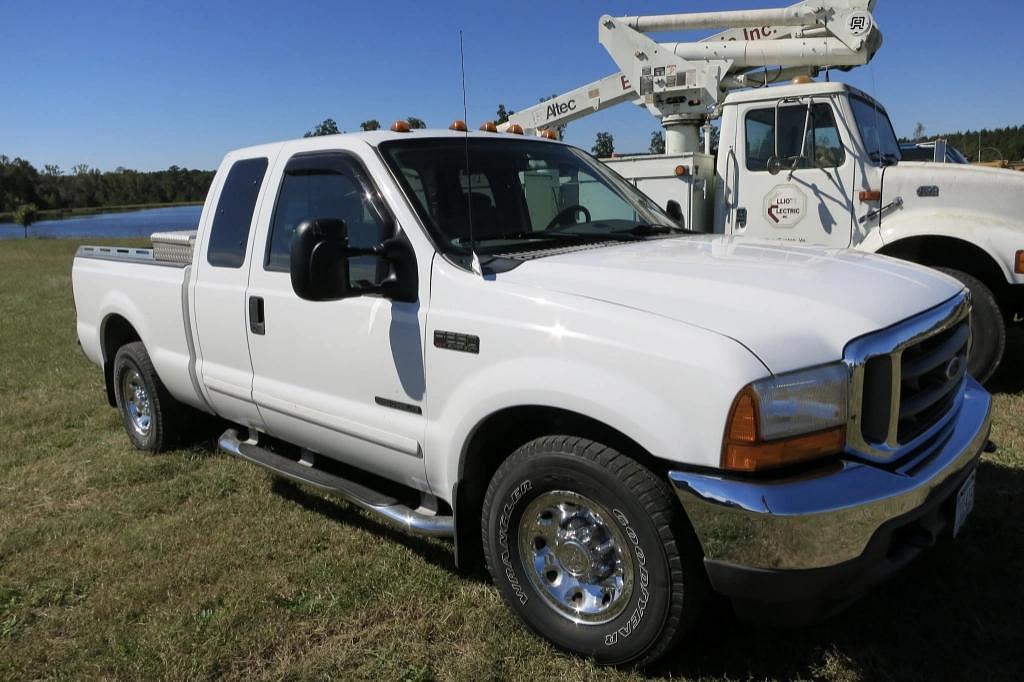 Image of Ford F-250 Primary image