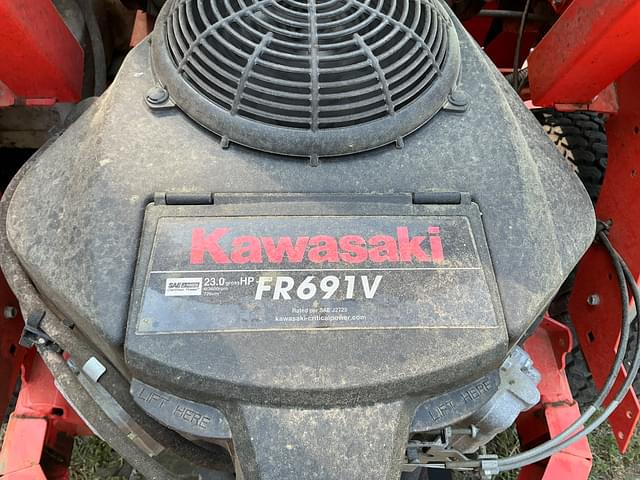 Image of Ariens Ikon XD52 equipment image 4